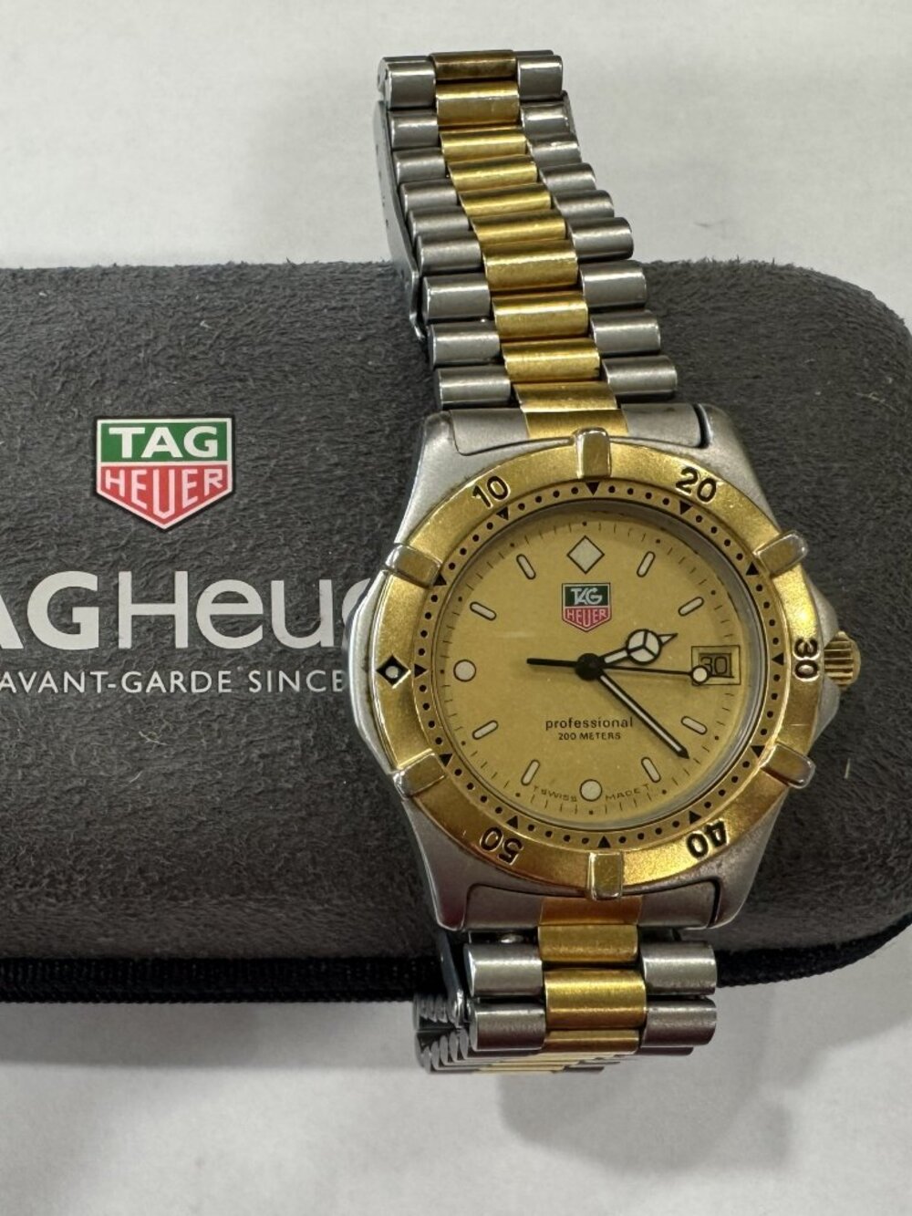 TAG Heuer 964.006-2 Professional 2000 200M Gold Dial Quartz Men's